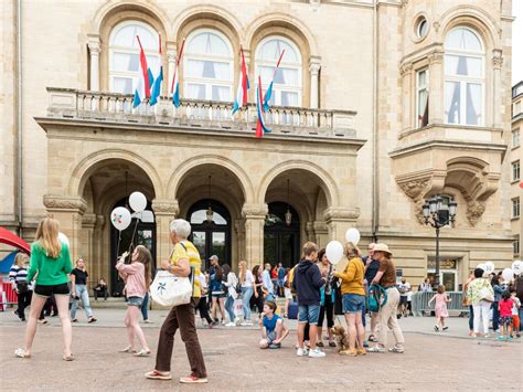 population luxembourg ville|Une population ouverte et cosmopolite .